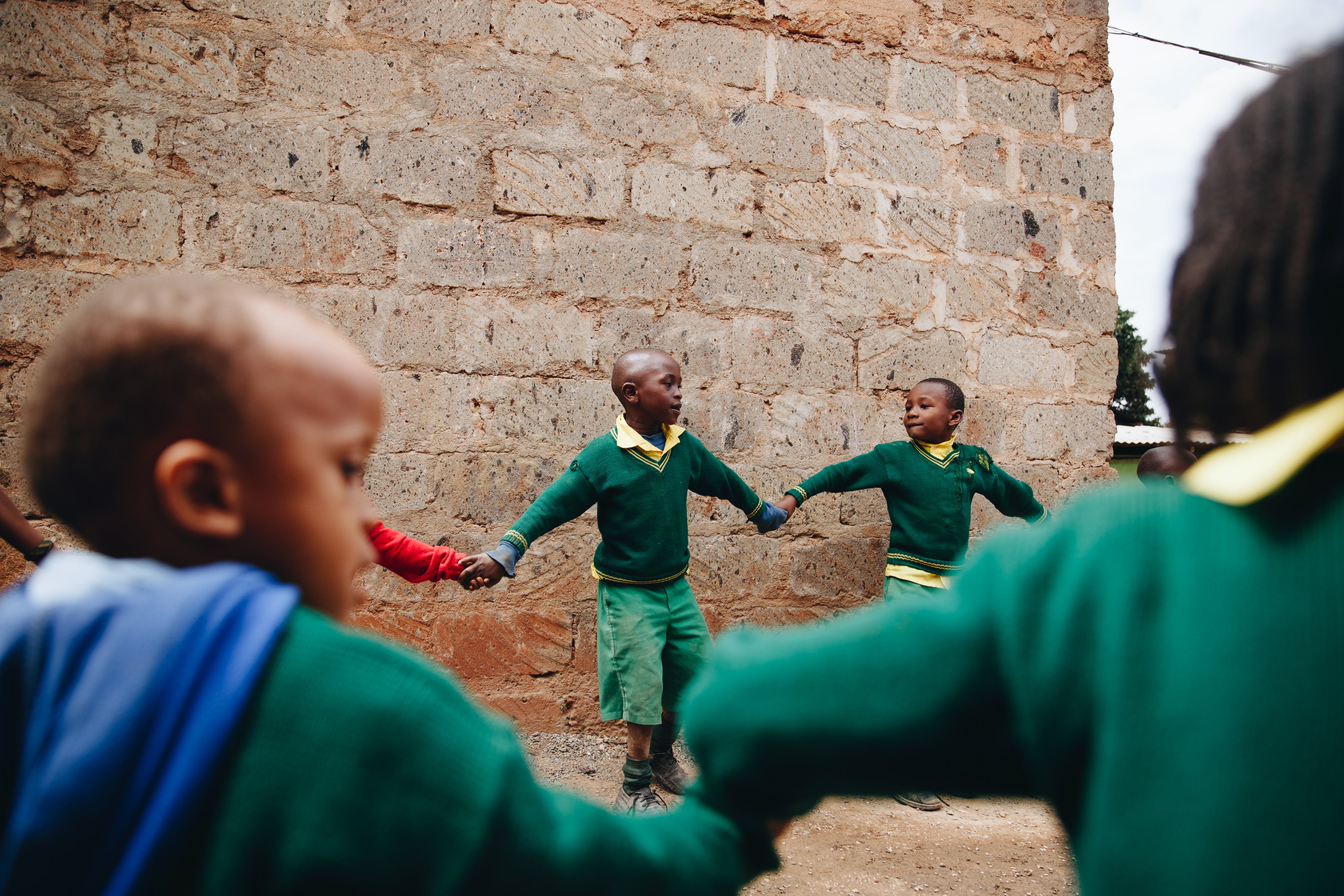 Hopscotch, rope and wooden leg: why are games important in childhood?